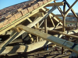 comment renforcer une vieille charpente